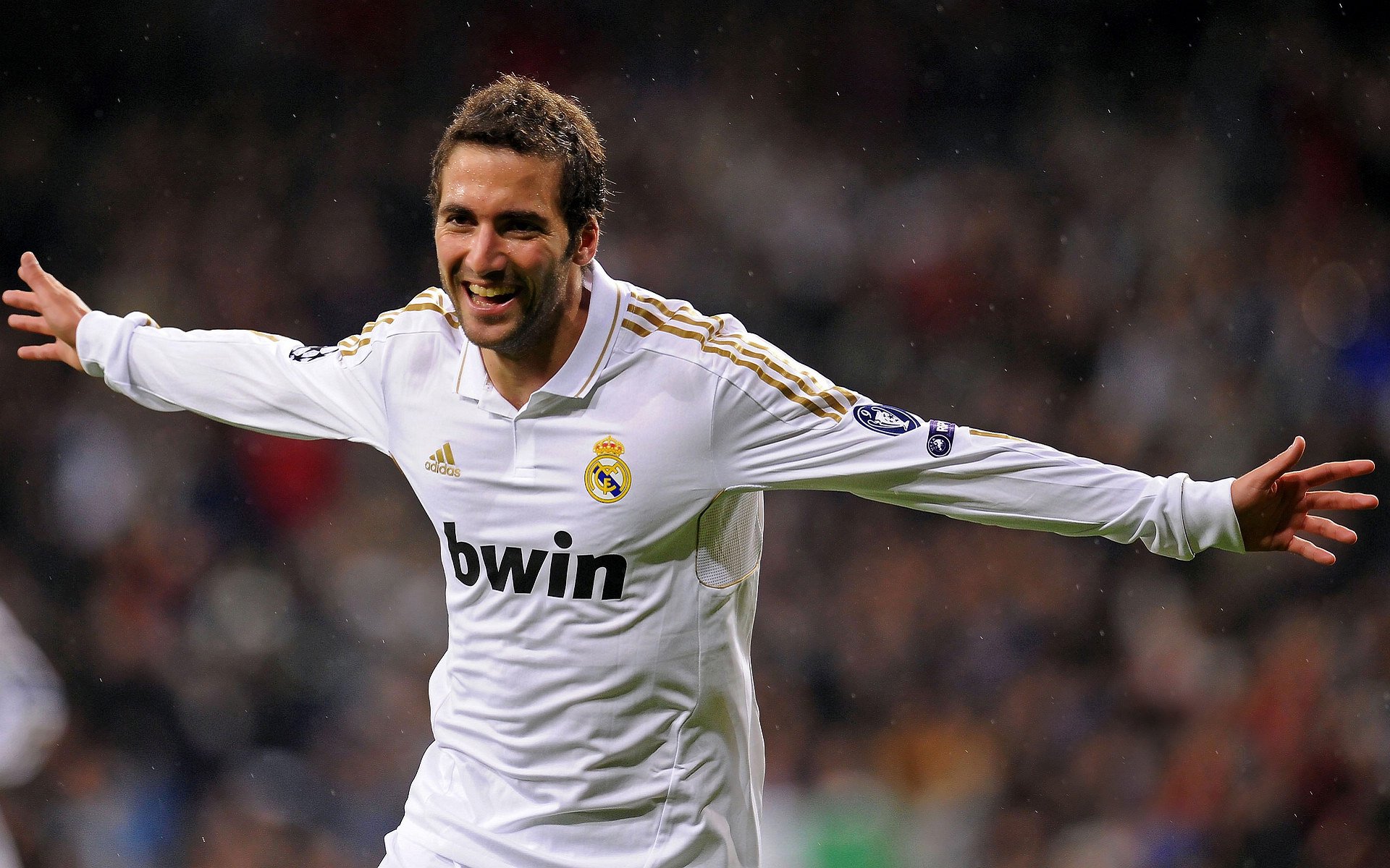 孤胆英雄乔治，当广东队只剩一个名字，他扛起整片天空