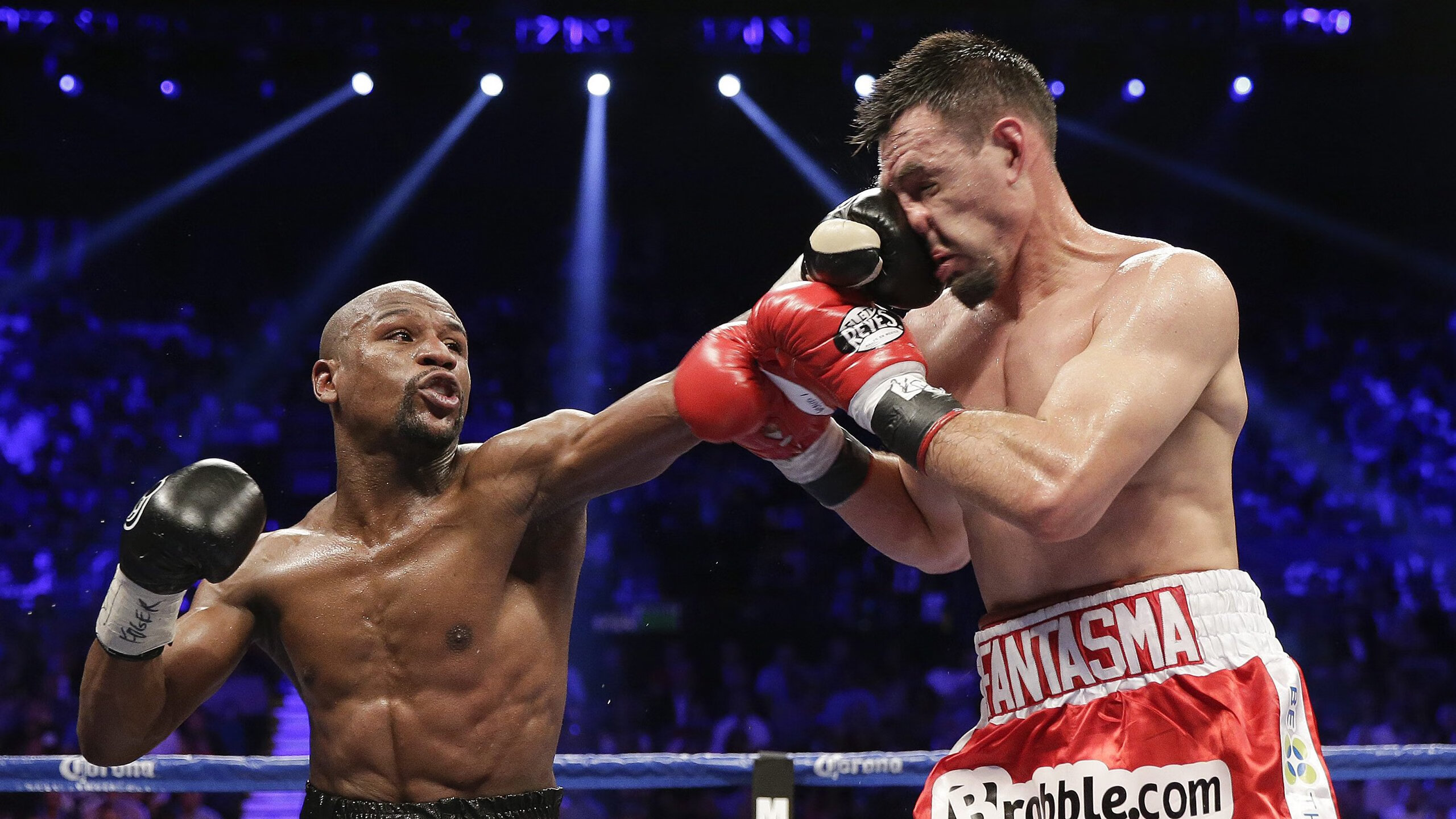 本泽马独扛大旗，里昂上演惊天逆转摩洛哥劲旅